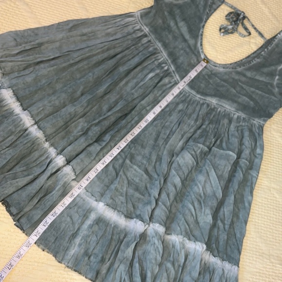 Sea Gypsies Sage Green Vacation dress. Size Medium - Picture 4 of 9